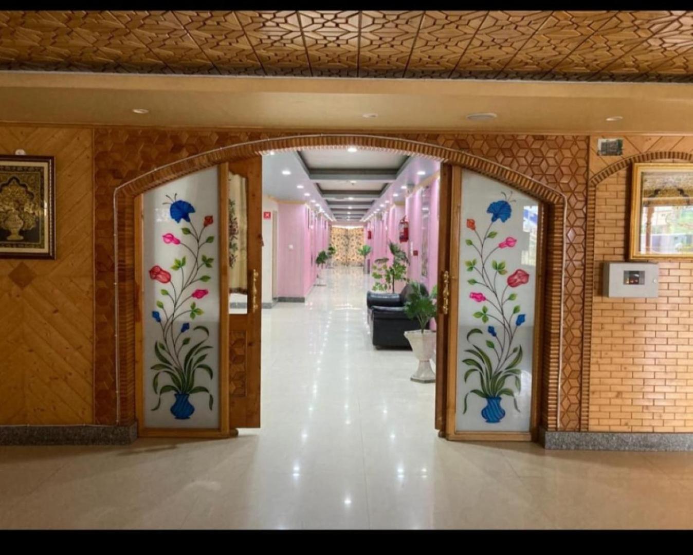 Hotel Shefaf Durgjan Ngoại thất bức ảnh