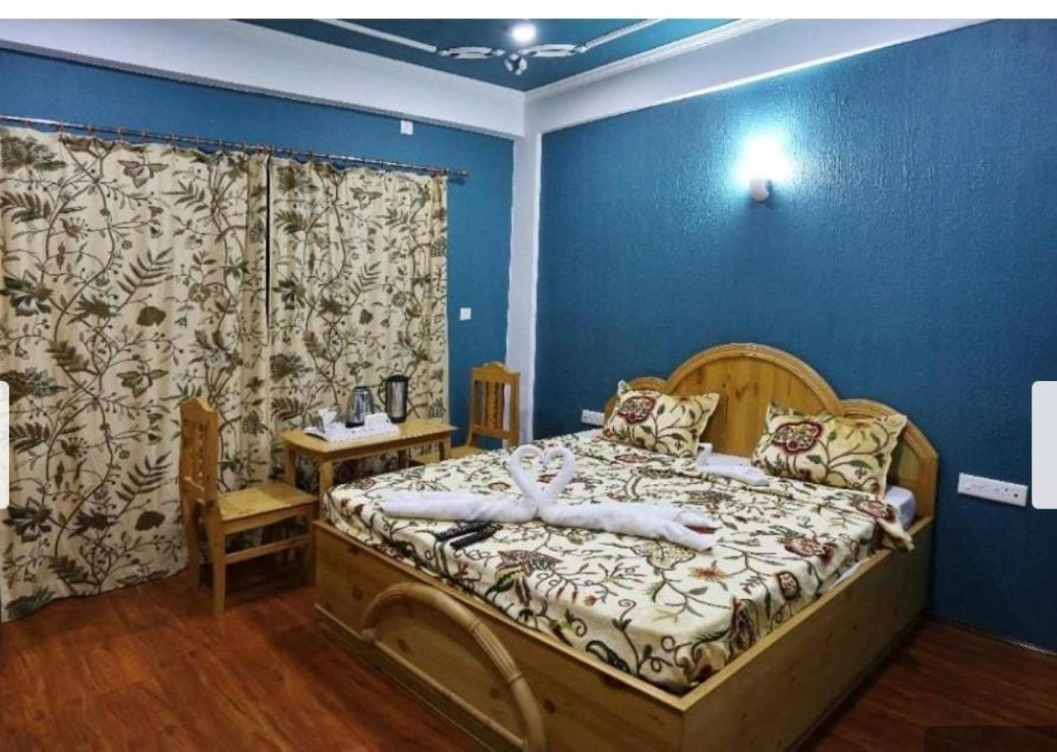 Hotel Shefaf Durgjan Ngoại thất bức ảnh