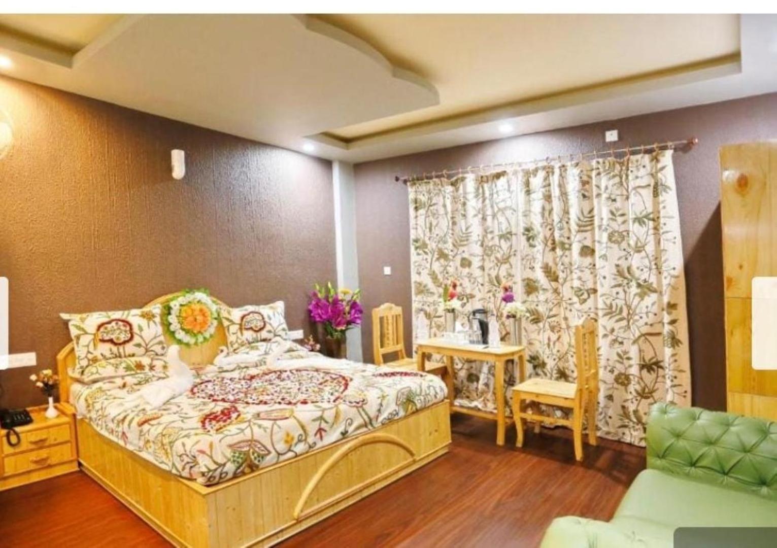 Hotel Shefaf Durgjan Ngoại thất bức ảnh