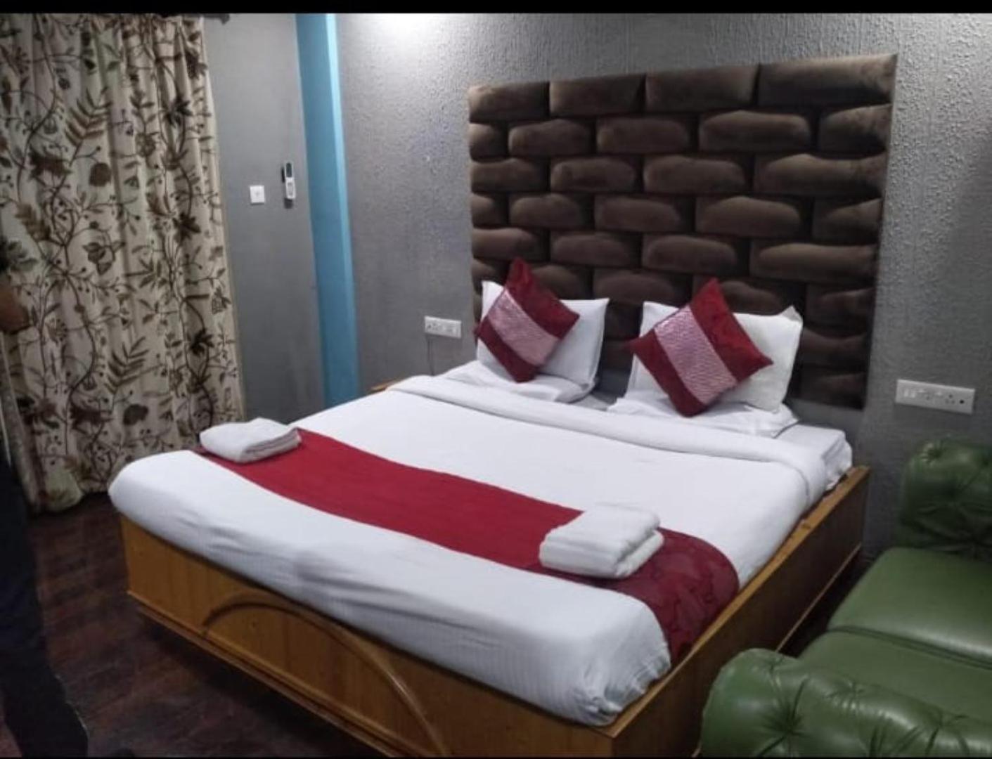 Hotel Shefaf Durgjan Ngoại thất bức ảnh