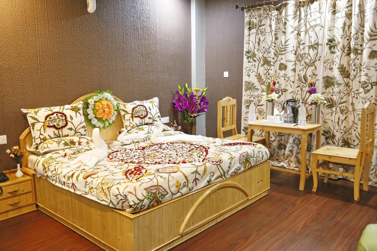 Hotel Shefaf Durgjan Ngoại thất bức ảnh