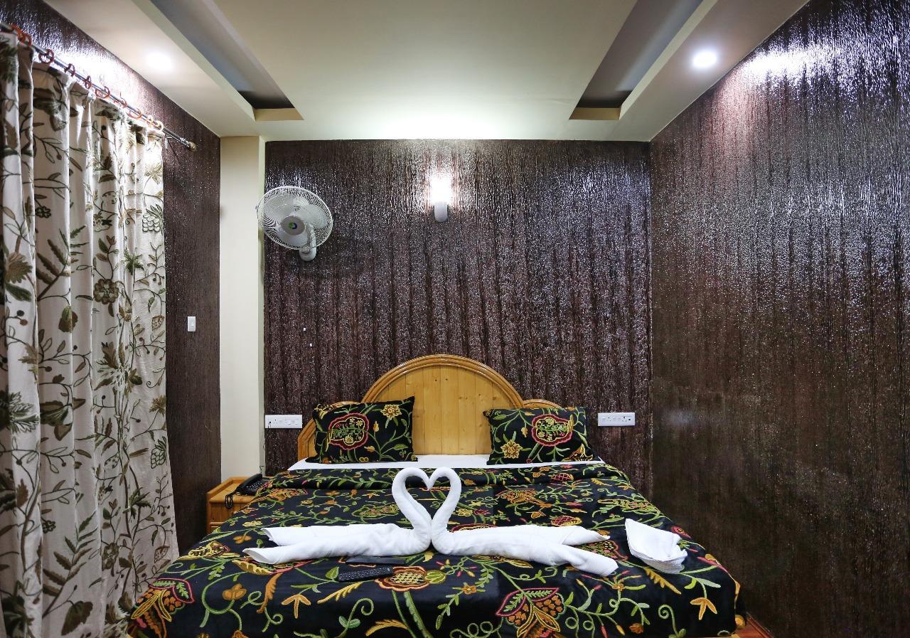 Hotel Shefaf Durgjan Ngoại thất bức ảnh