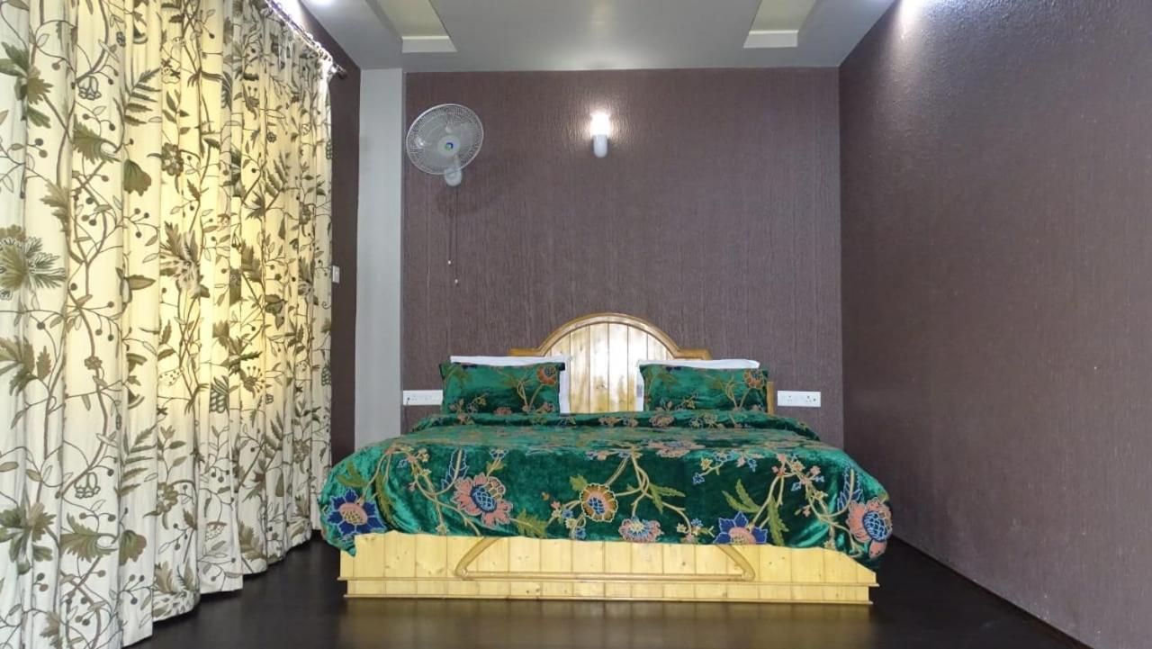 Hotel Shefaf Durgjan Ngoại thất bức ảnh